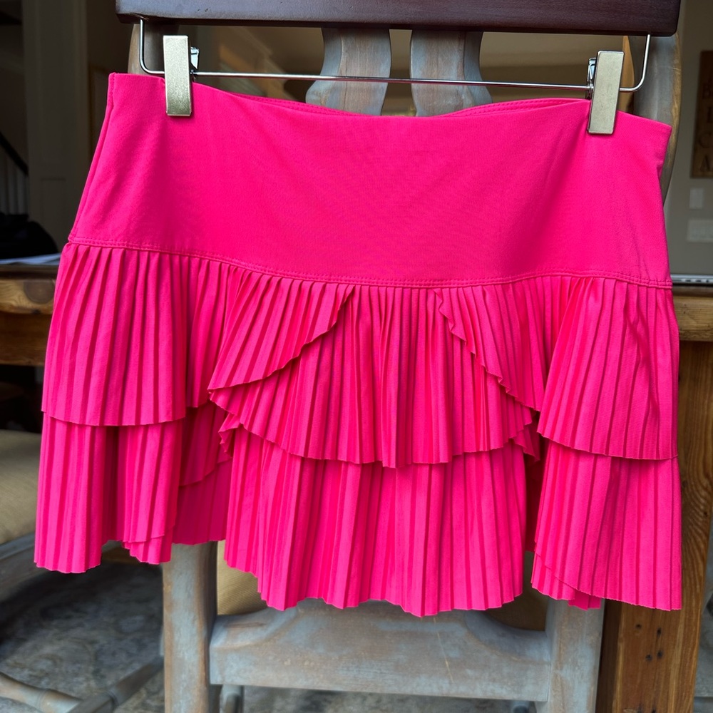 Lucky in Love Pleated Scallop skirt size medium in bright pink.